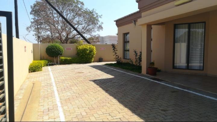 Styled Bed And Breakfast Palapye Exterior photo